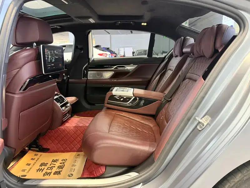 2019 BMW 7 Series Facelift 740Li xDrive Executive Luxury Package — миниатюра 17