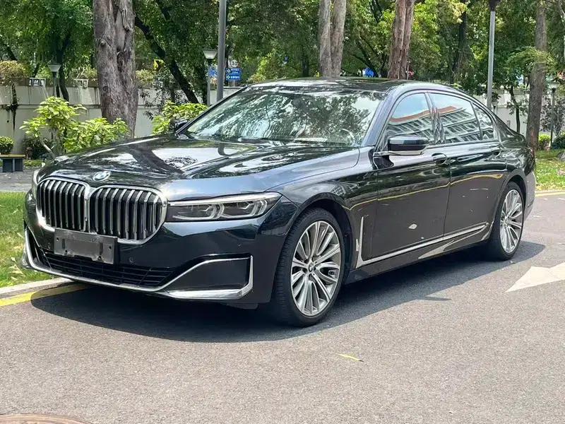 2019 BMW 7 Series 740Li Leading Luxury Package — миниатюра 1