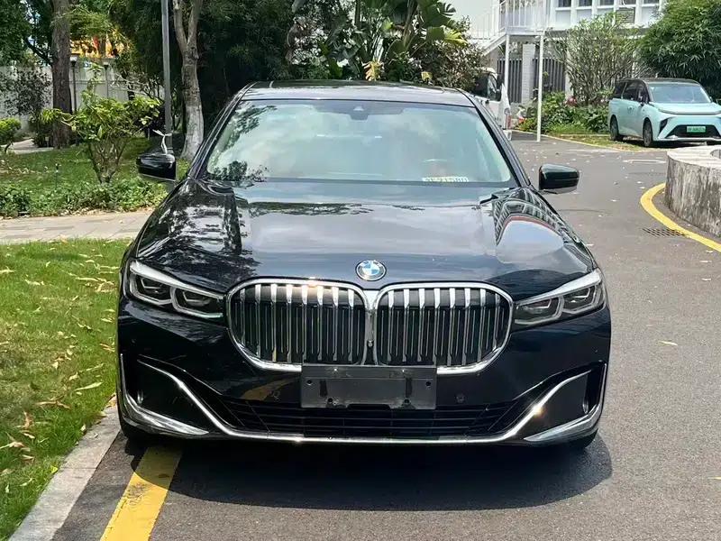 2019 BMW 7 Series 740Li Leading Luxury Package — миниатюра 2
