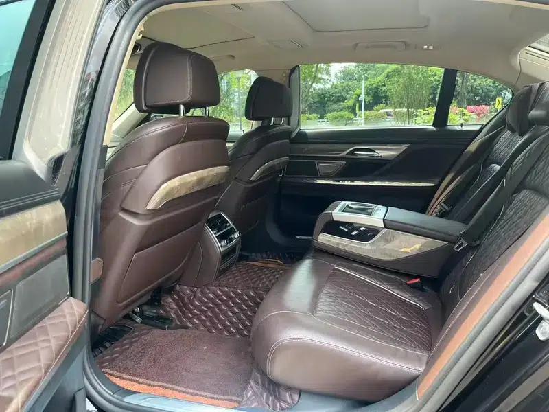 2019 BMW 7 Series 740Li Leading Luxury Package — миниатюра 9