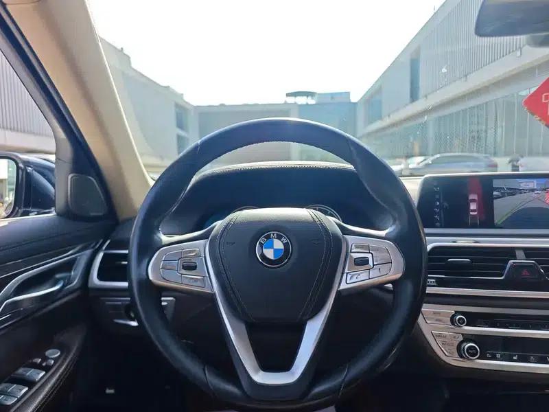 2016 BMW 7 Series 730Li Leading Edition — миниатюра 15