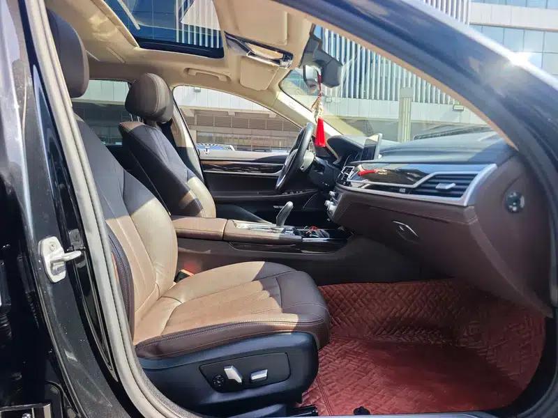 2016 BMW 7 Series 730Li Leading Edition — миниатюра 19