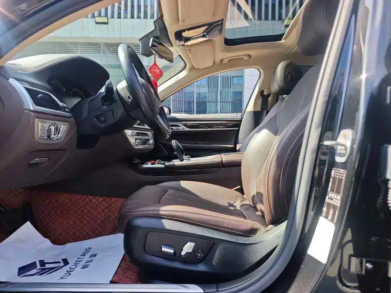 2016 BMW 7 Series 730Li Leading Edition — миниатюра 23