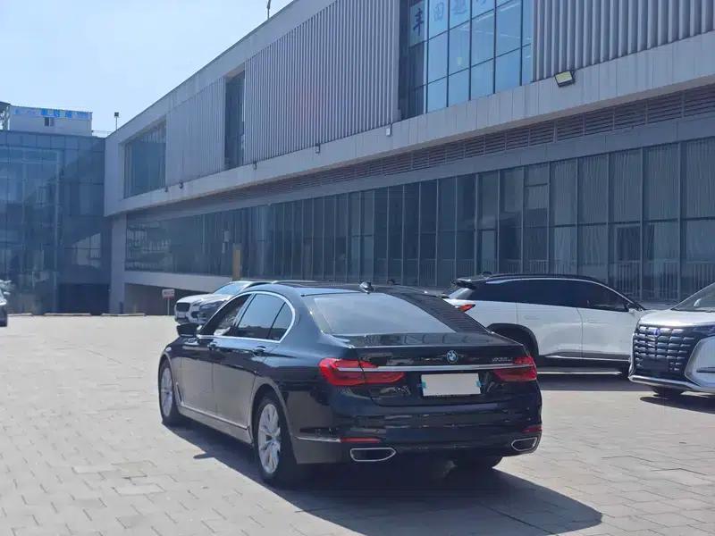2016 BMW 7 Series 730Li Leading Edition — миниатюра 4