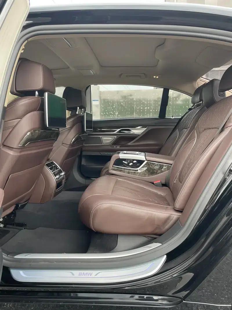 2018 BMW 7 Series 730Li Luxury Package — миниатюра 8