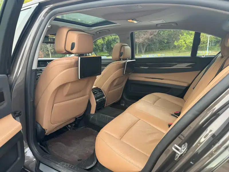 BMW 7 Series 2013 730Li Leading Edition — миниатюра 14