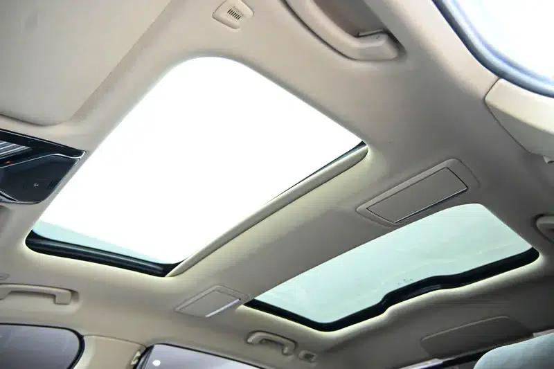 2021 BMW 7 Series 730Li Luxury Package — миниатюра 19