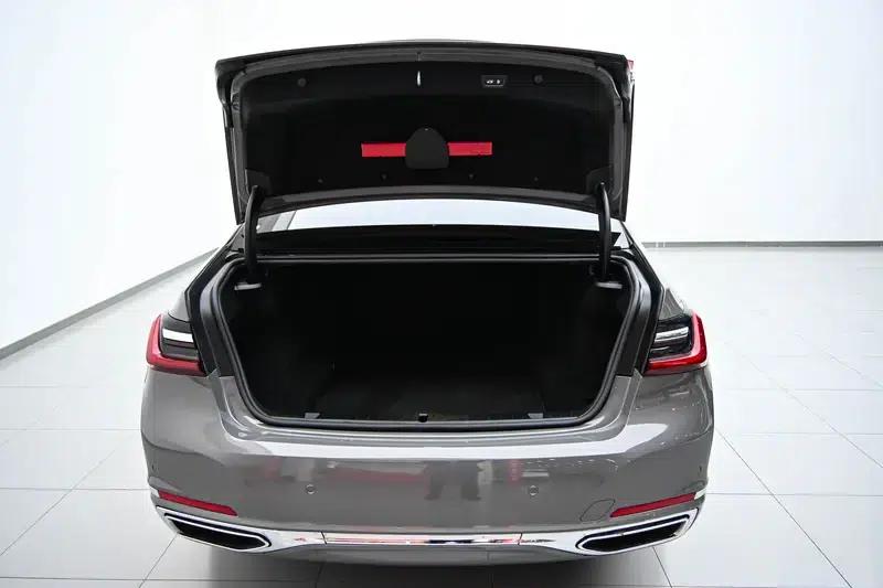 2021 BMW 7 Series 730Li Luxury Package — миниатюра 20
