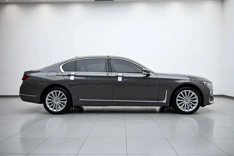 2021 BMW 7 Series 730Li Luxury Package — миниатюра 8