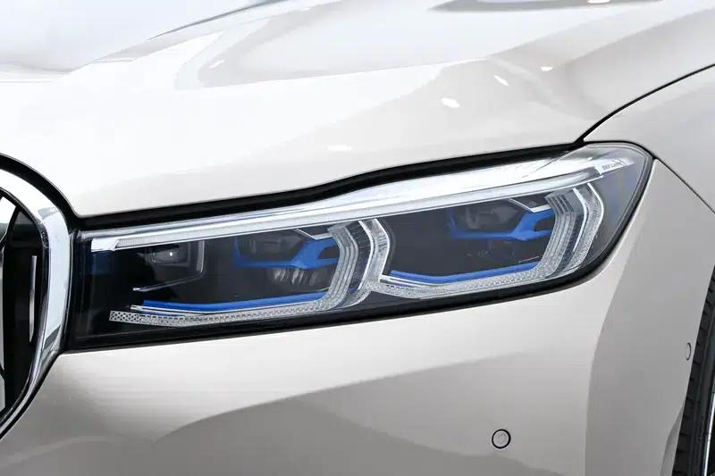 2021 BMW 7 Series 730Li Luxury Package — миниатюра 12