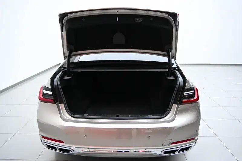 2021 BMW 7 Series 730Li Luxury Package — миниатюра 20