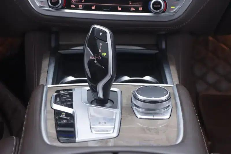 2021 BMW 7 Series 740Li Leading Luxury Package — миниатюра 11