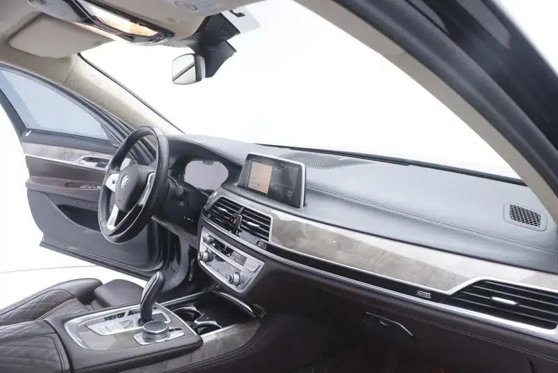 2021 BMW 7 Series 740Li Leading Luxury Package — миниатюра 12