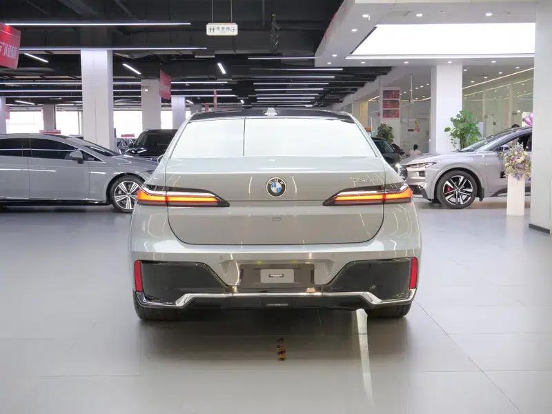 2023 BMW 7 Series 735Li M Sport Package — миниатюра 6