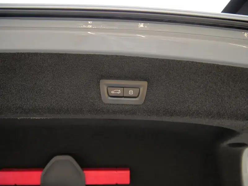 2023 BMW 7 Series 735Li M Sport Package — миниатюра 9