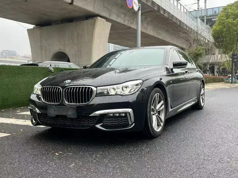 2018 BMW 7 Series 730Li Leading Edition M Sport Package — миниатюра 1