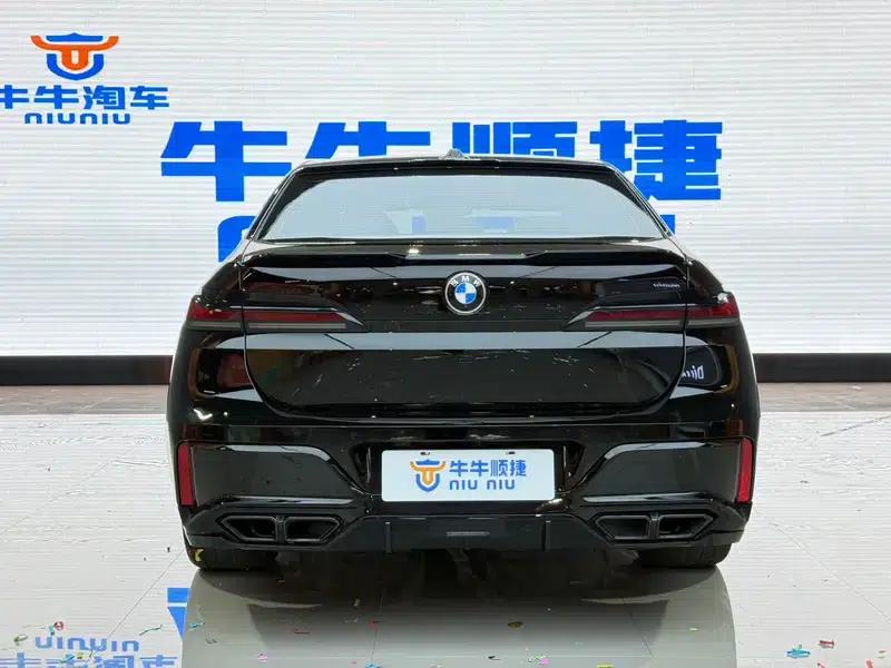 2023 BMW 7 Series 735Li M Sport Package — миниатюра 5