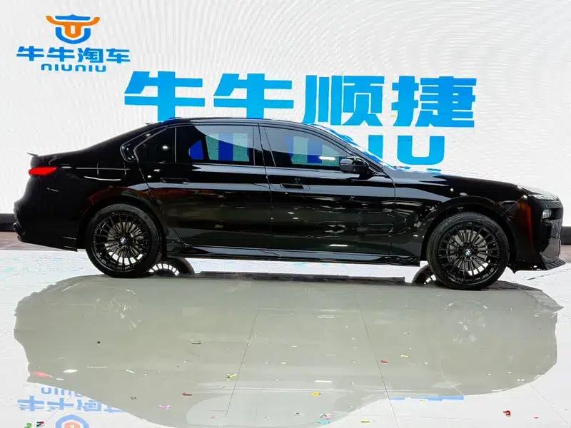 2023 BMW 7 Series 735Li M Sport Package — миниатюра 7