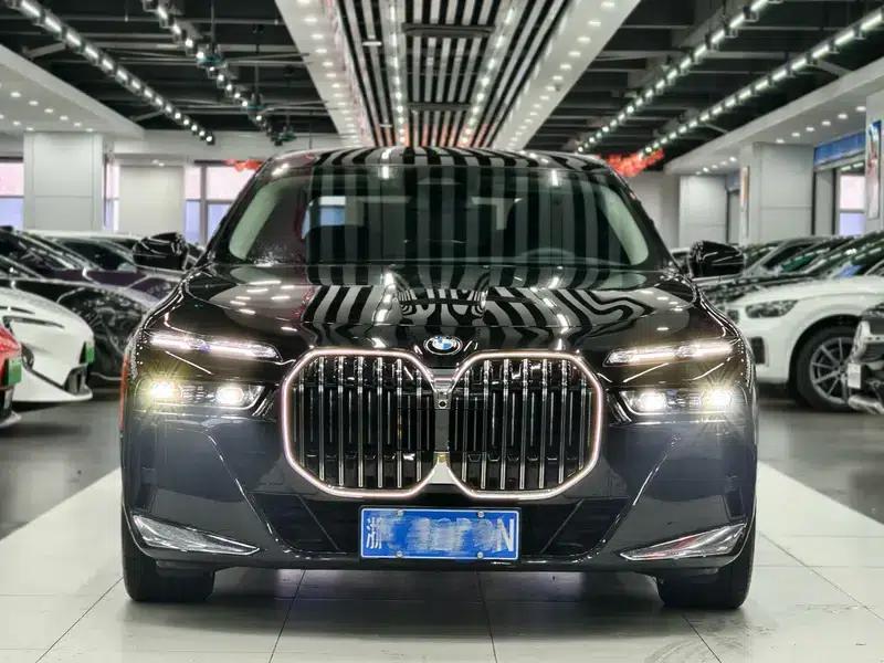2023 BMW 7 Series 740Li Leading Edition M Sport Package — миниатюра 2
