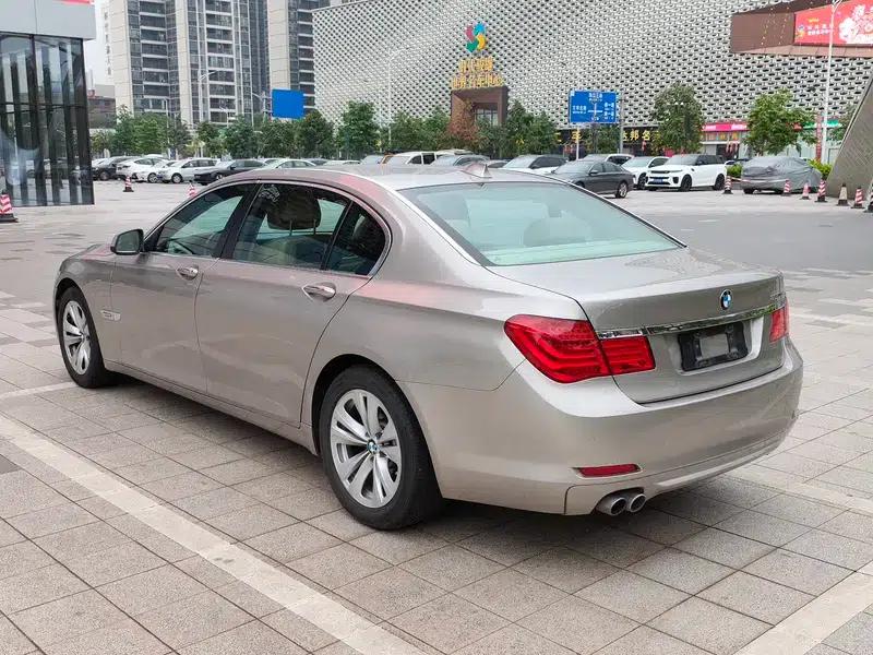 BMW 7 Series 2009 730Li Leading Edition — миниатюра 4
