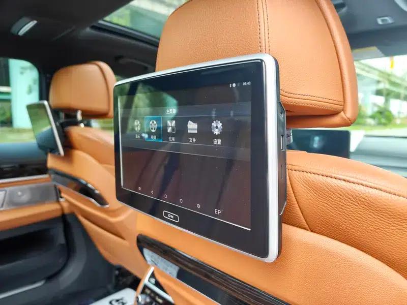 2018 BMW 7 Series 730Li Leading Edition M Sport Package — миниатюра 15