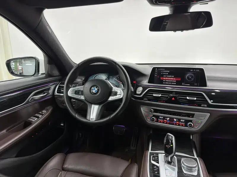 2018 BMW 7 Series 730Li Luxury M Sport Package — миниатюра 21