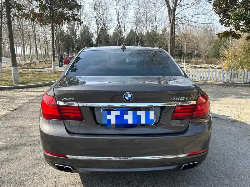 2013 BMW 7 Series 740Li xDrive — миниатюра 5
