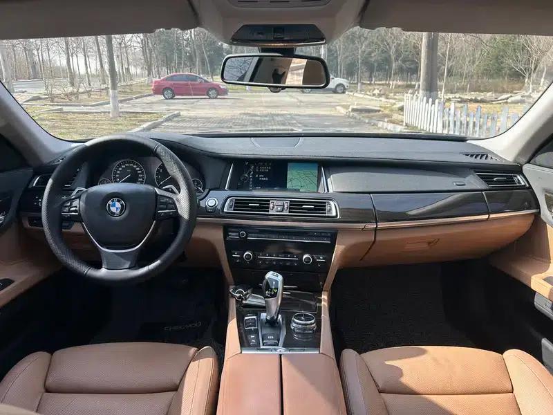 2013 BMW 7 Series 740Li xDrive — миниатюра 7