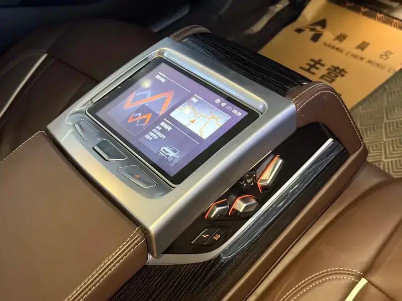 2021 BMW 7 Series 730Li M Sport Package — миниатюра 8