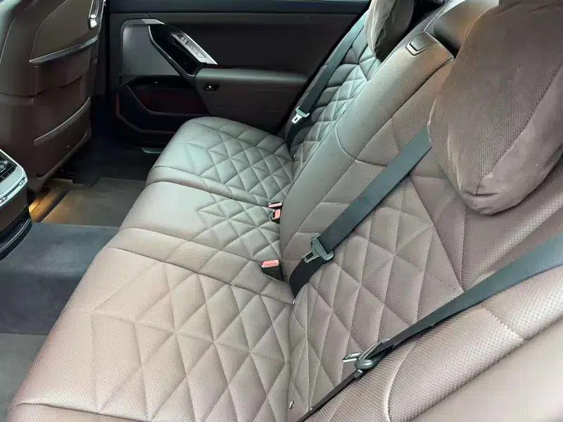 2023 BMW 7 Series 740Li Leading Luxury Package — миниатюра 18