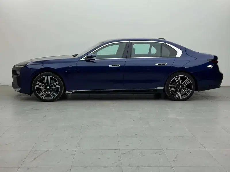2023 BMW 7 Series 740Li Leading Luxury Package — миниатюра 3