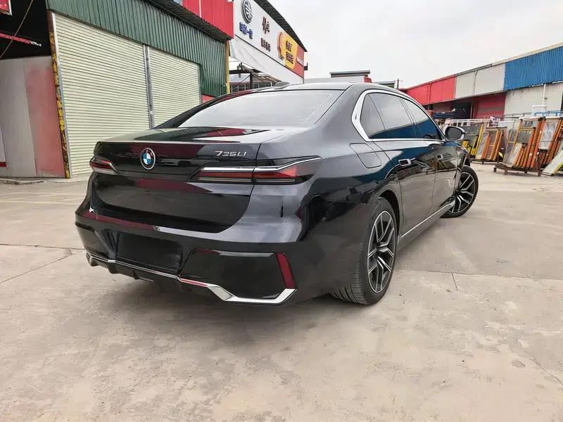 2023 BMW 7 Series 735Li M Sport Package — миниатюра 6