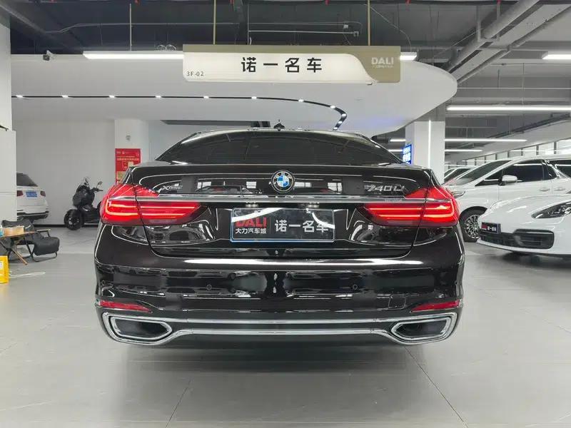 2018 BMW 7 Series 740Li Leading Edition M Sport Package — миниатюра 4