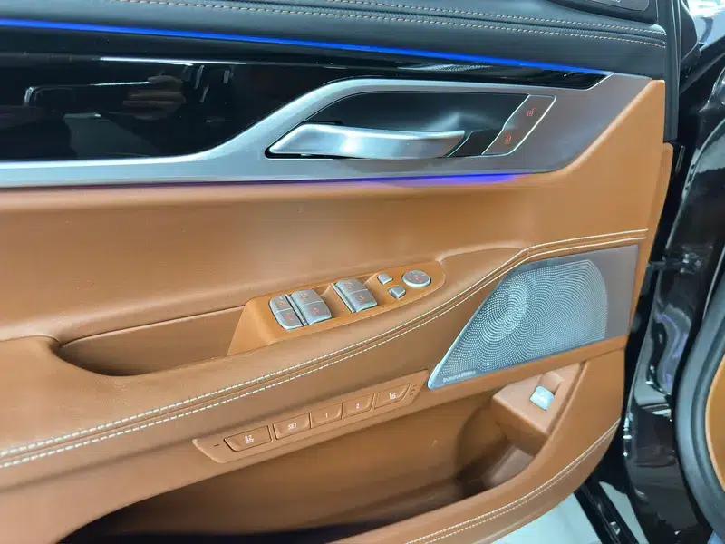 2018 BMW 7 Series 740Li Leading Edition M Sport Package — миниатюра 8