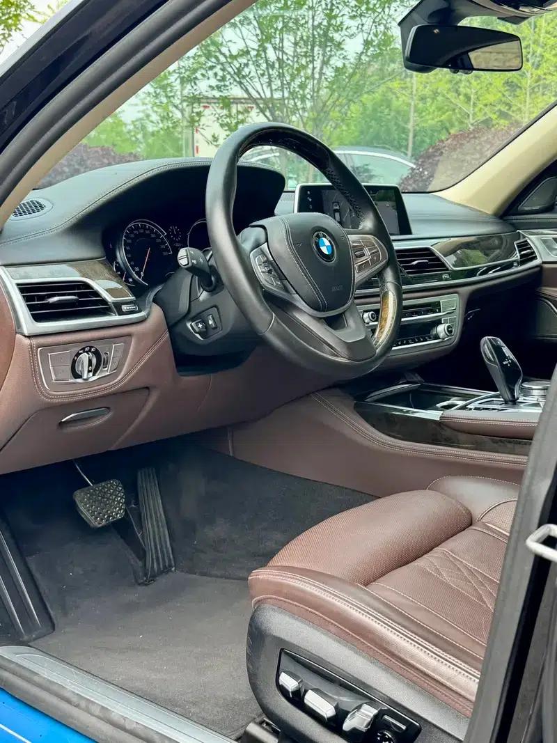 2017 BMW 7 Series 730Li Luxury — миниатюра 8