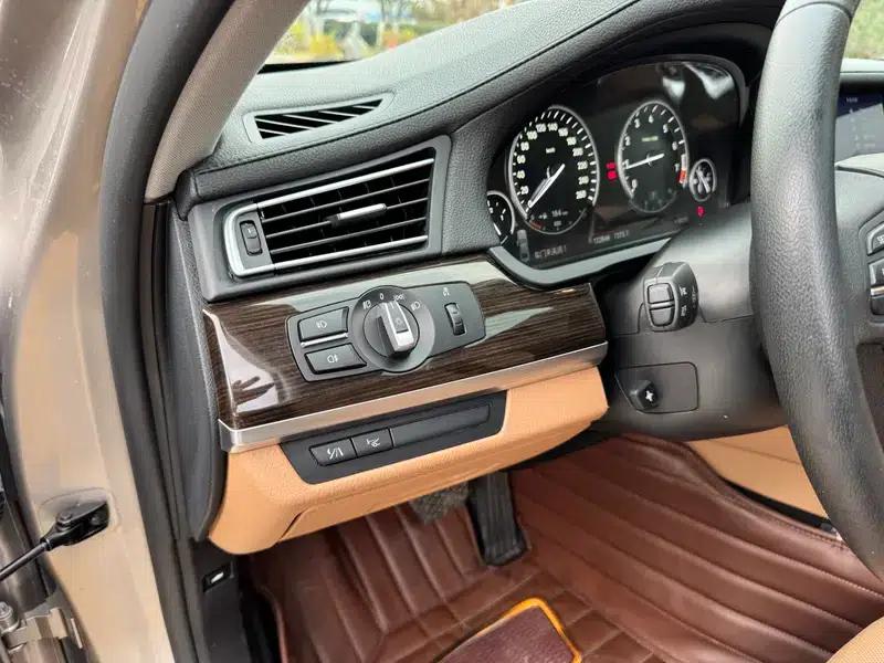 BMW 7 Series 2009 740Li Luxury — миниатюра 15