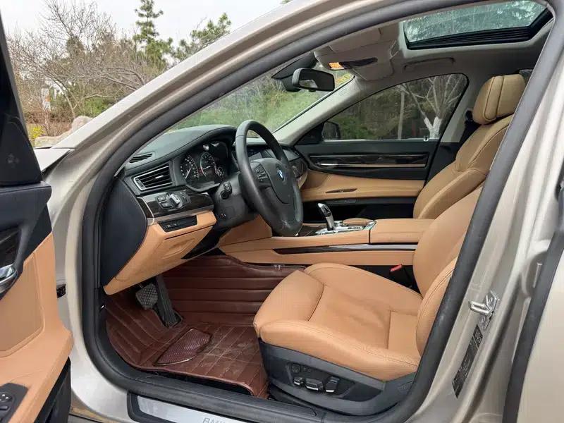 BMW 7 Series 2009 740Li Luxury — миниатюра 19