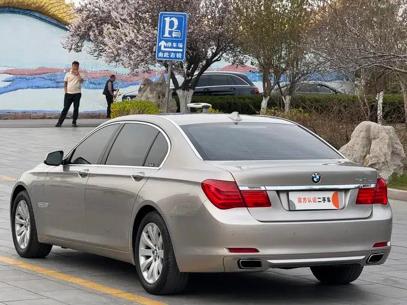 BMW 7 Series 2009 740Li Luxury — миниатюра 5