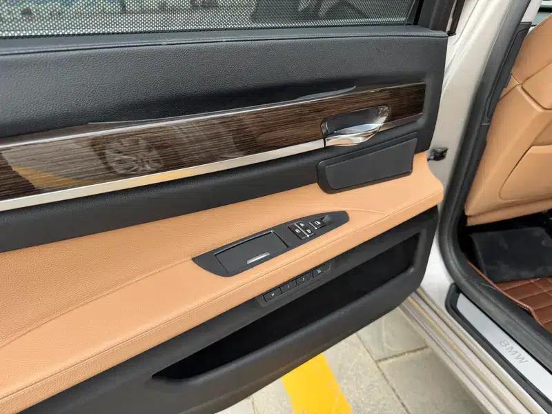 BMW 7 Series 2009 740Li Luxury — миниатюра 10