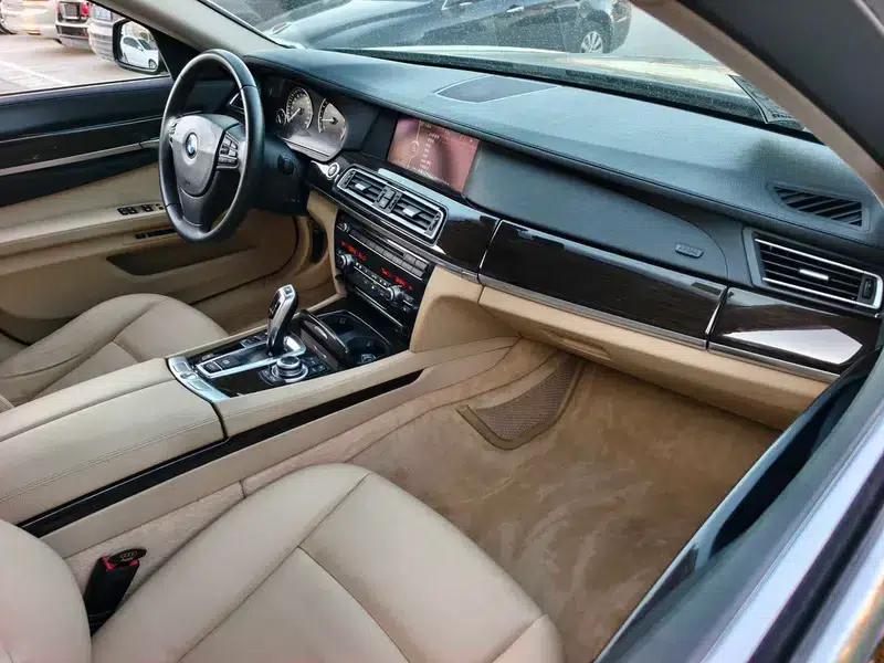 BMW 7 Series 2009 740Li Leading Edition — миниатюра 14