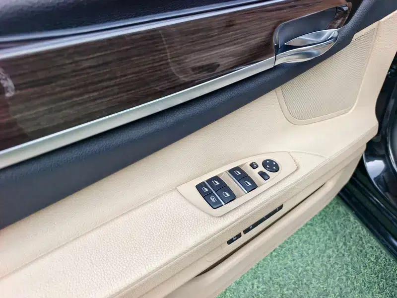 BMW 7 Series 2009 740Li Leading Edition — миниатюра 21