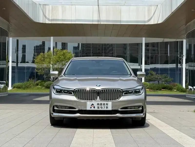 2018 BMW 7 Series 740Li Leading Model, Excellence Package — миниатюра 2