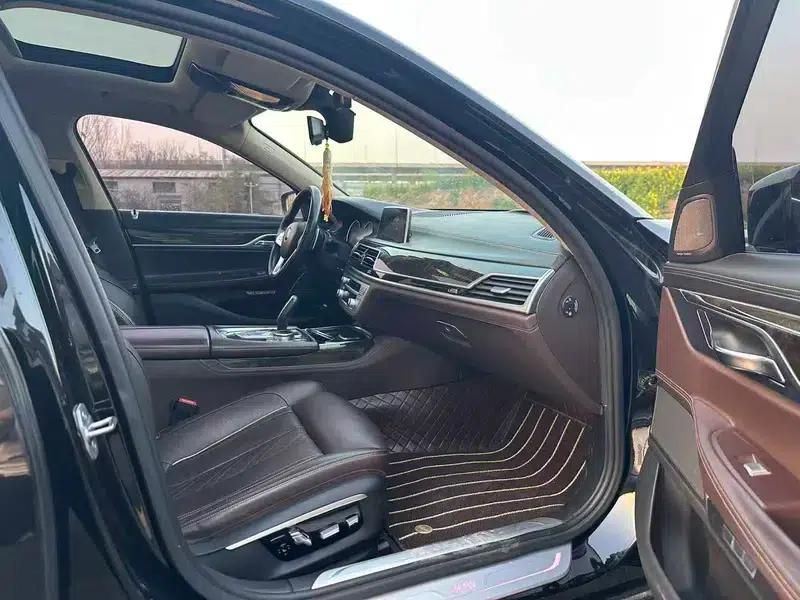2016 BMW 7 Series 730Li Luxury — миниатюра 7