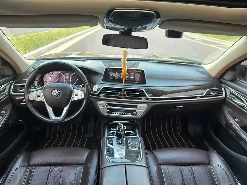 2016 BMW 7 Series 730Li Luxury — миниатюра 8