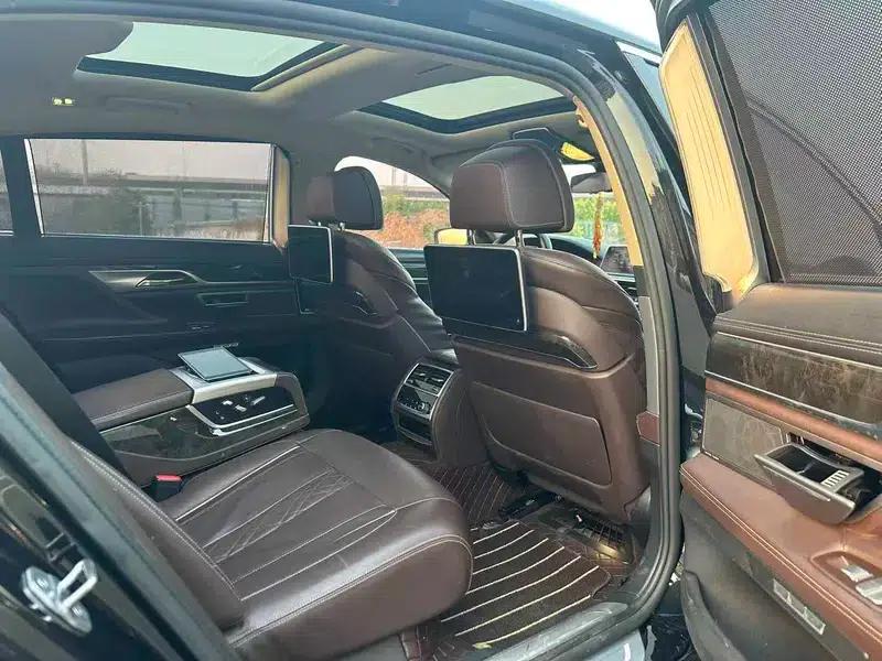 2016 BMW 7 Series 730Li Luxury — миниатюра 9
