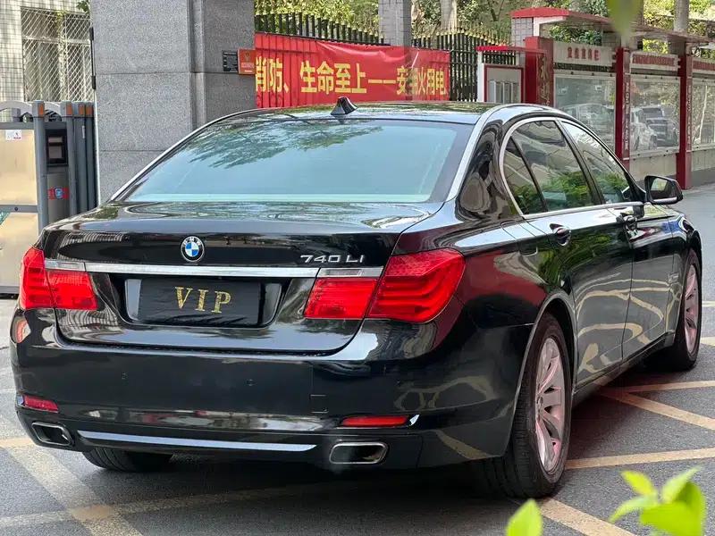 2011 BMW 7 Series 740Li Standard Edition — миниатюра 4