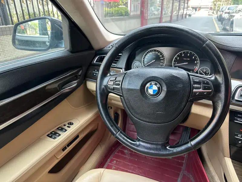 2011 BMW 7 Series 740Li Standard Edition — миниатюра 7