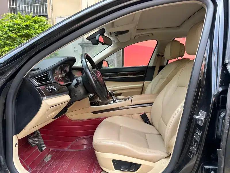 2011 BMW 7 Series 740Li Standard Edition — миниатюра 9