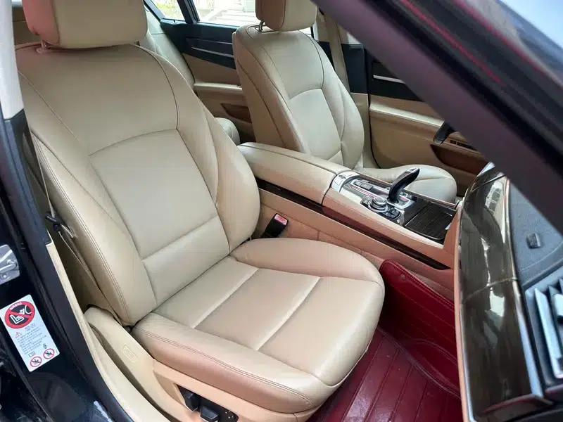 2011 BMW 7 Series 740Li Standard Edition — миниатюра 10