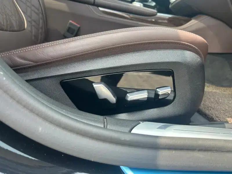2019 BMW 7 Series 740Li Luxury Package — миниатюра 23